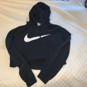 Nike women’s cropped sweat shirt